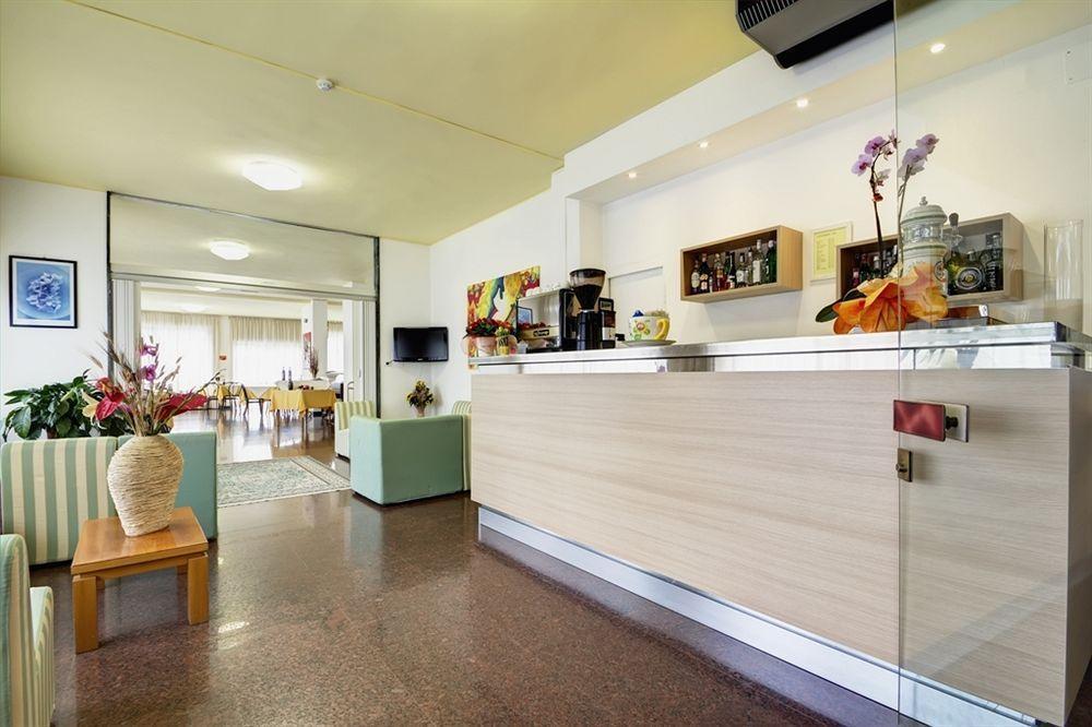 Hotel Virginia Diano Marina Luaran gambar