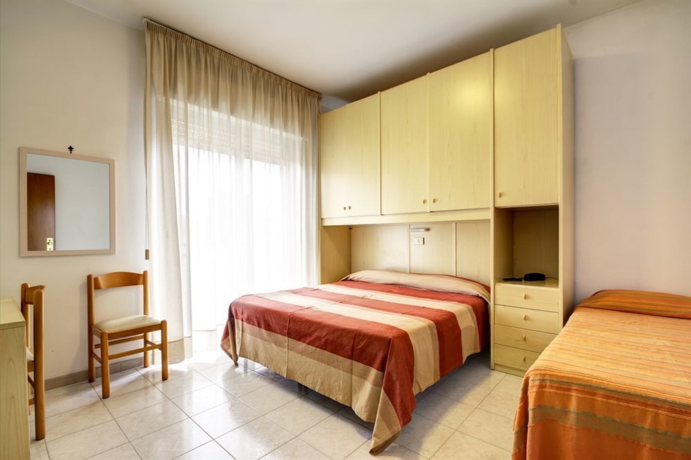 Hotel Virginia Diano Marina Luaran gambar