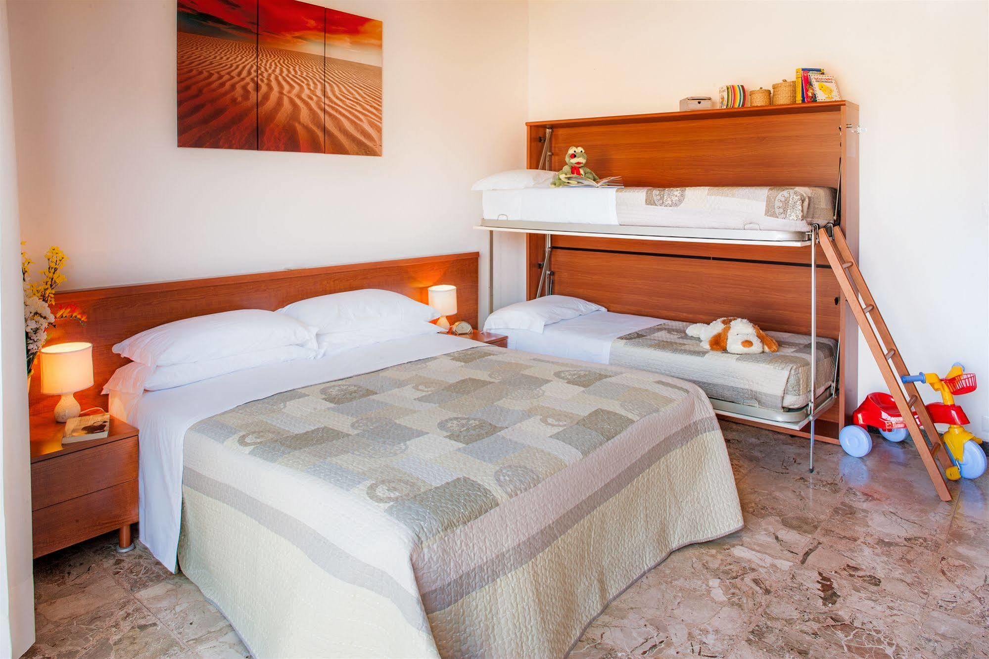 Hotel Virginia Diano Marina Luaran gambar