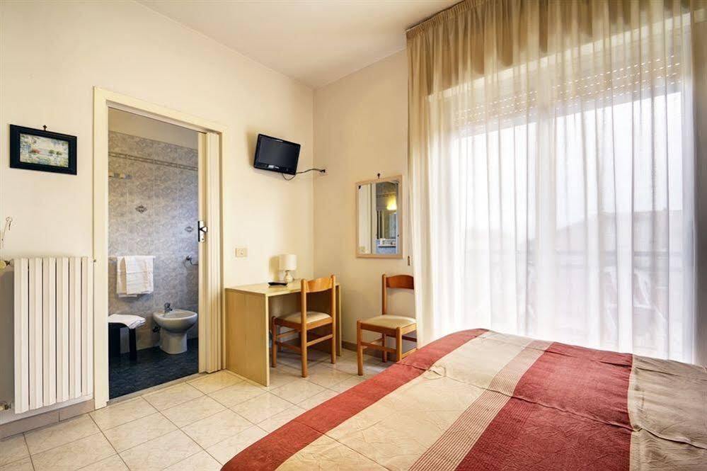 Hotel Virginia Diano Marina Luaran gambar